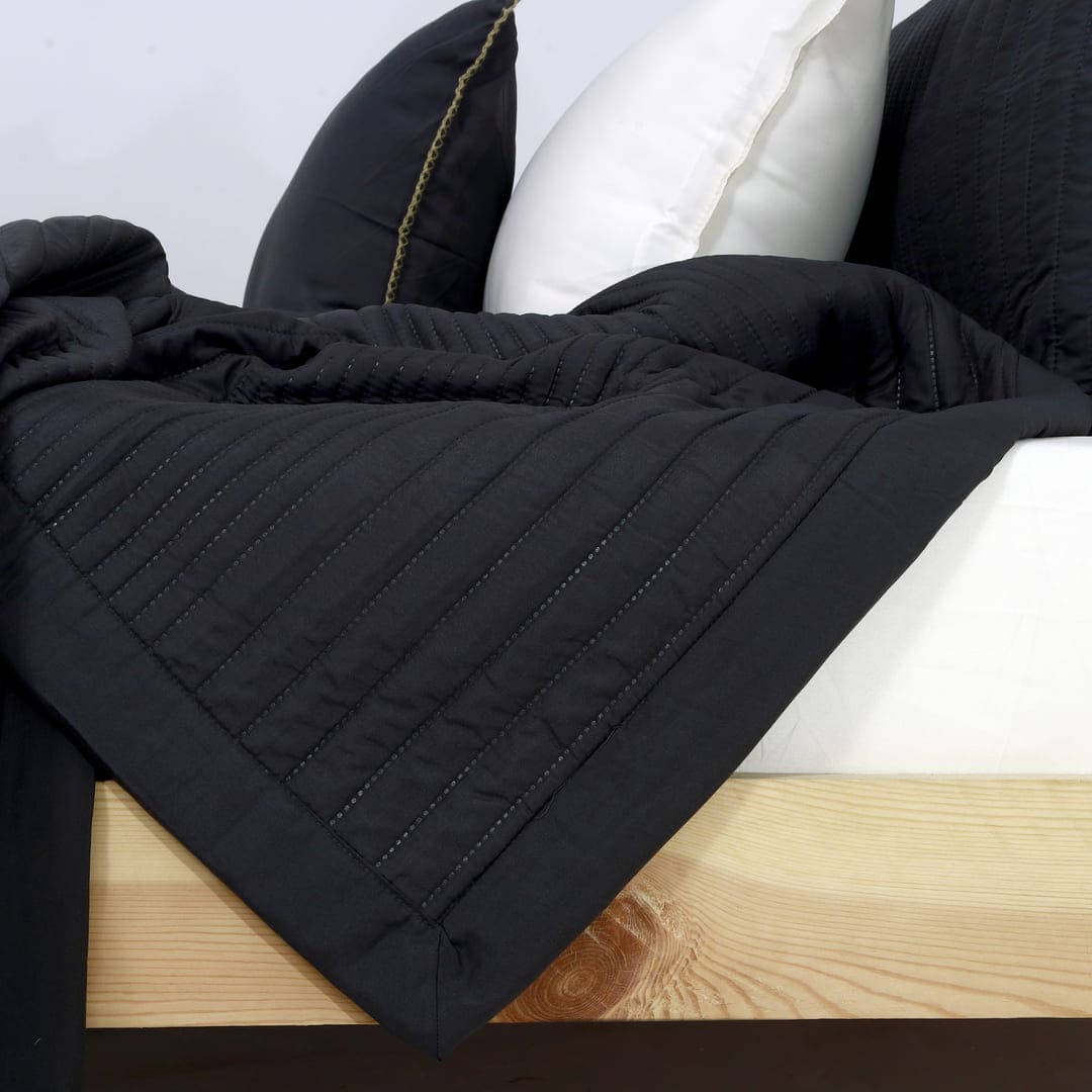 Zarf California King Size AC Comforters With 2 Pillow Cases & 2 Cushion Covers - Graphite
