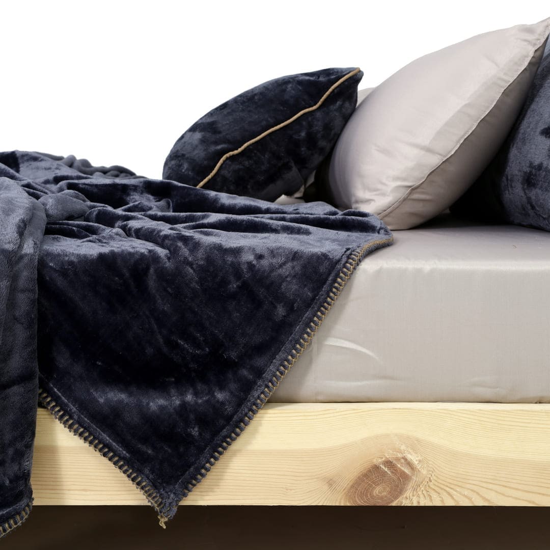 Zarf All-Season Premium AC Blanket With Two Cushion Covers - Charcoal Grey
