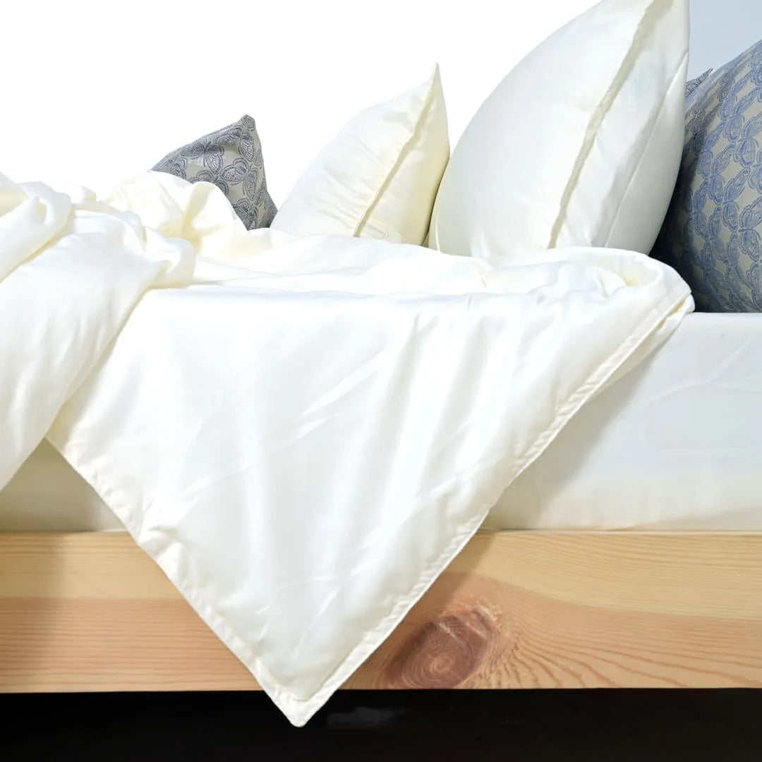 ZARF Italian Staple Weave Comforter With 2 Designer Pillow Cases 1 Breakfast Cushion Cover - Papillon