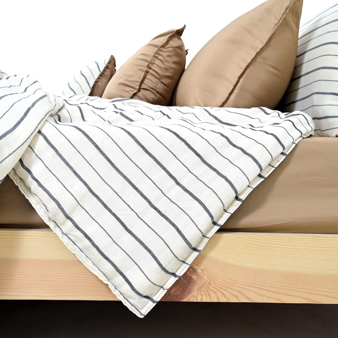 Linen Blend AC Comforter With 2 Pillow Cases and 1 Breakfast Pillow - Arden