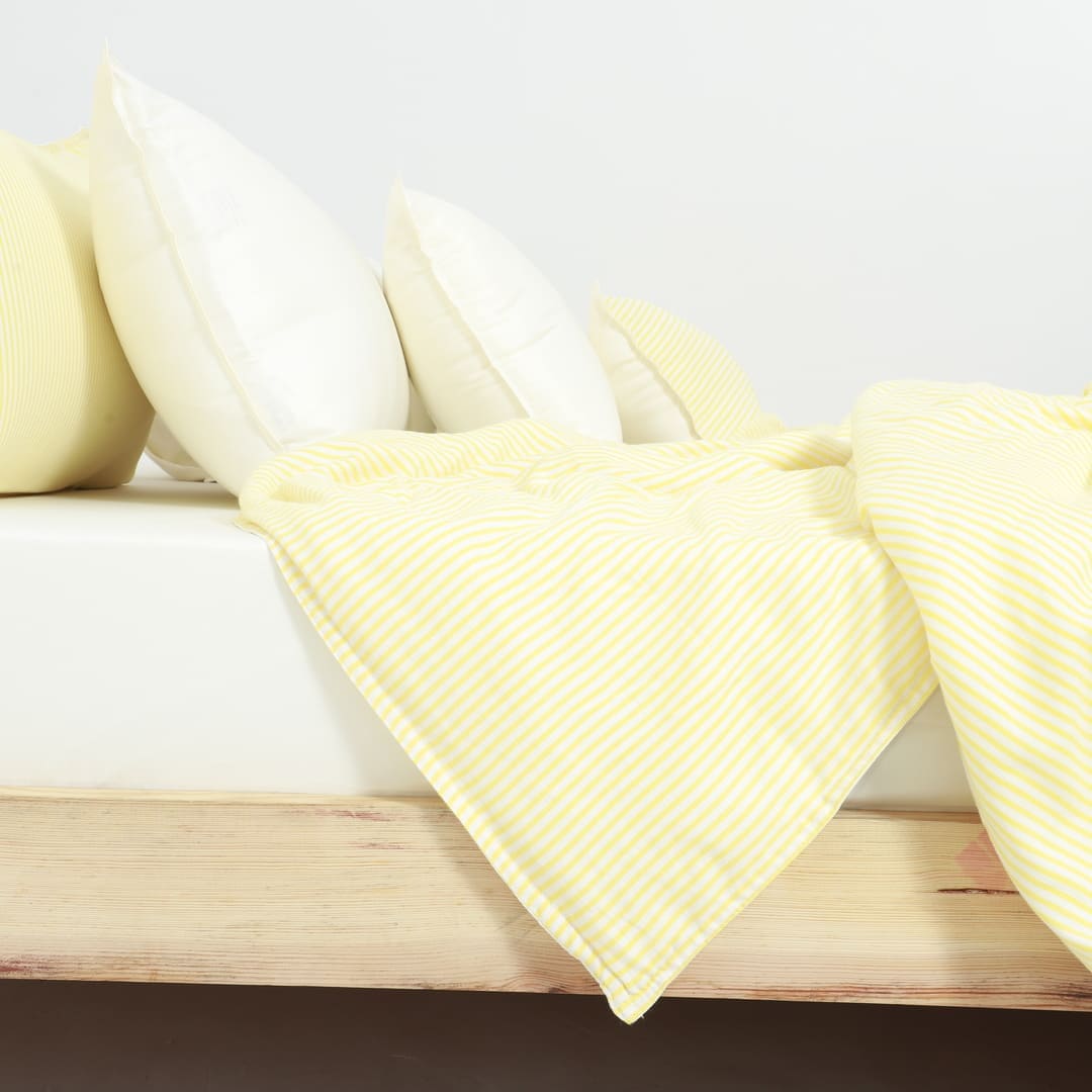 Linen Blend AC Comforter With 2 Pillow Cases and 1 Breakfast Pillow - Limone