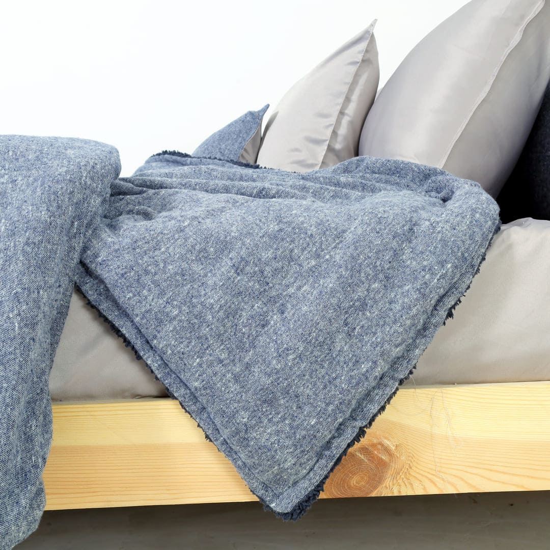 Zarf California King Size Reversible Quilt  With 2 pillowcases and 1 Breakfast Cushion cover - Harbour