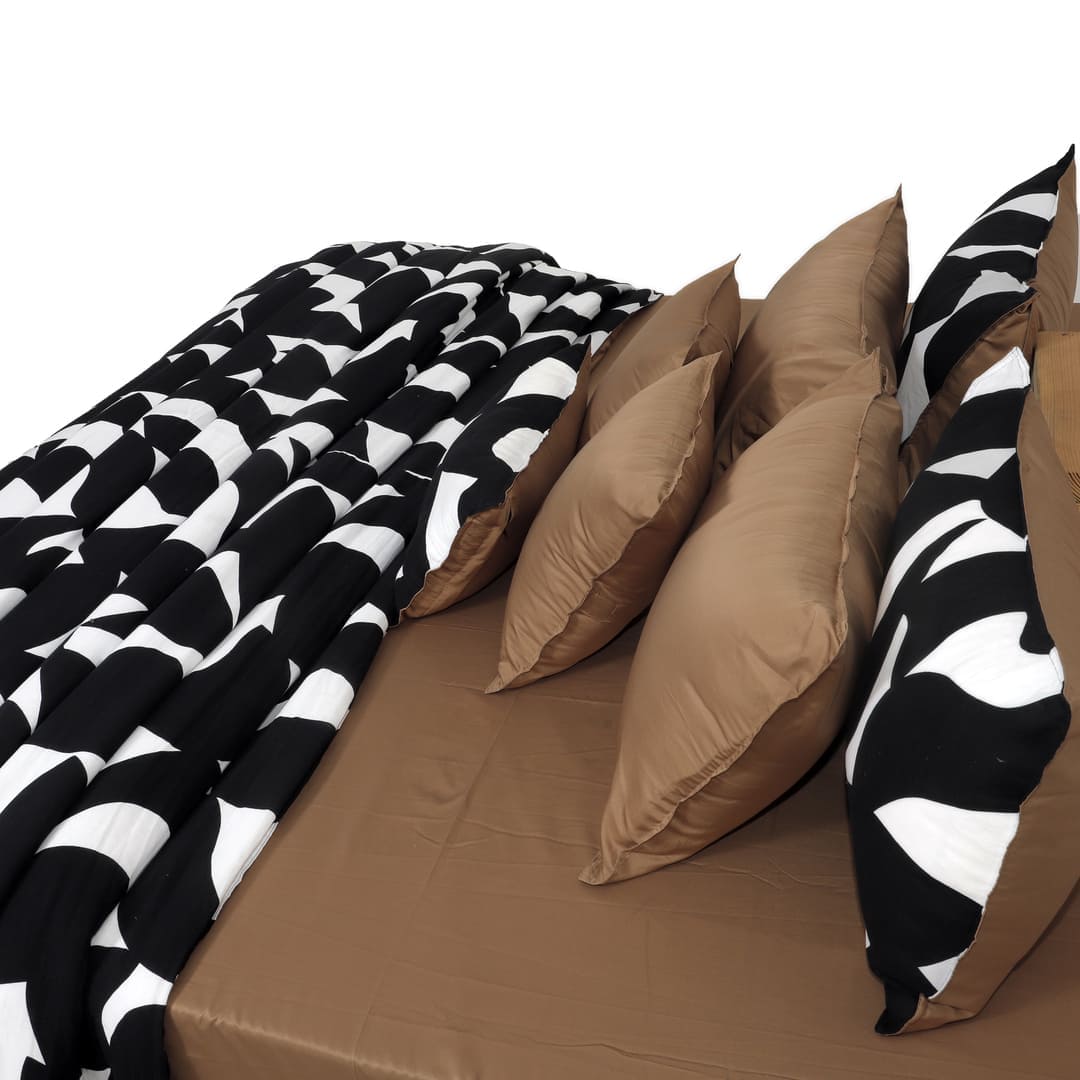 Linen Blend AC Comforter With 2 Pillow Cases and 1 Breakfast Pillow - Axis