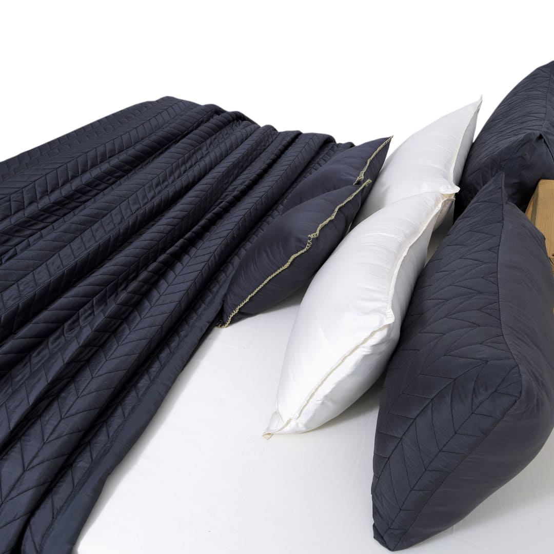 Zarf California King Size AC Comforters With 2 Pillow Cases & 2 Cushion Covers - Dark Grey