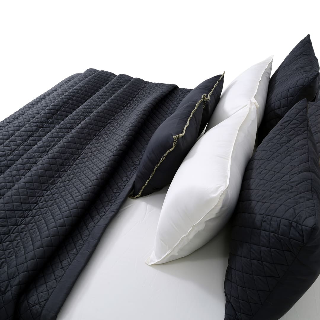 Zarf California King Size AC Comforters With 2 Pillow Cases & 2 Cushion Covers - Noir