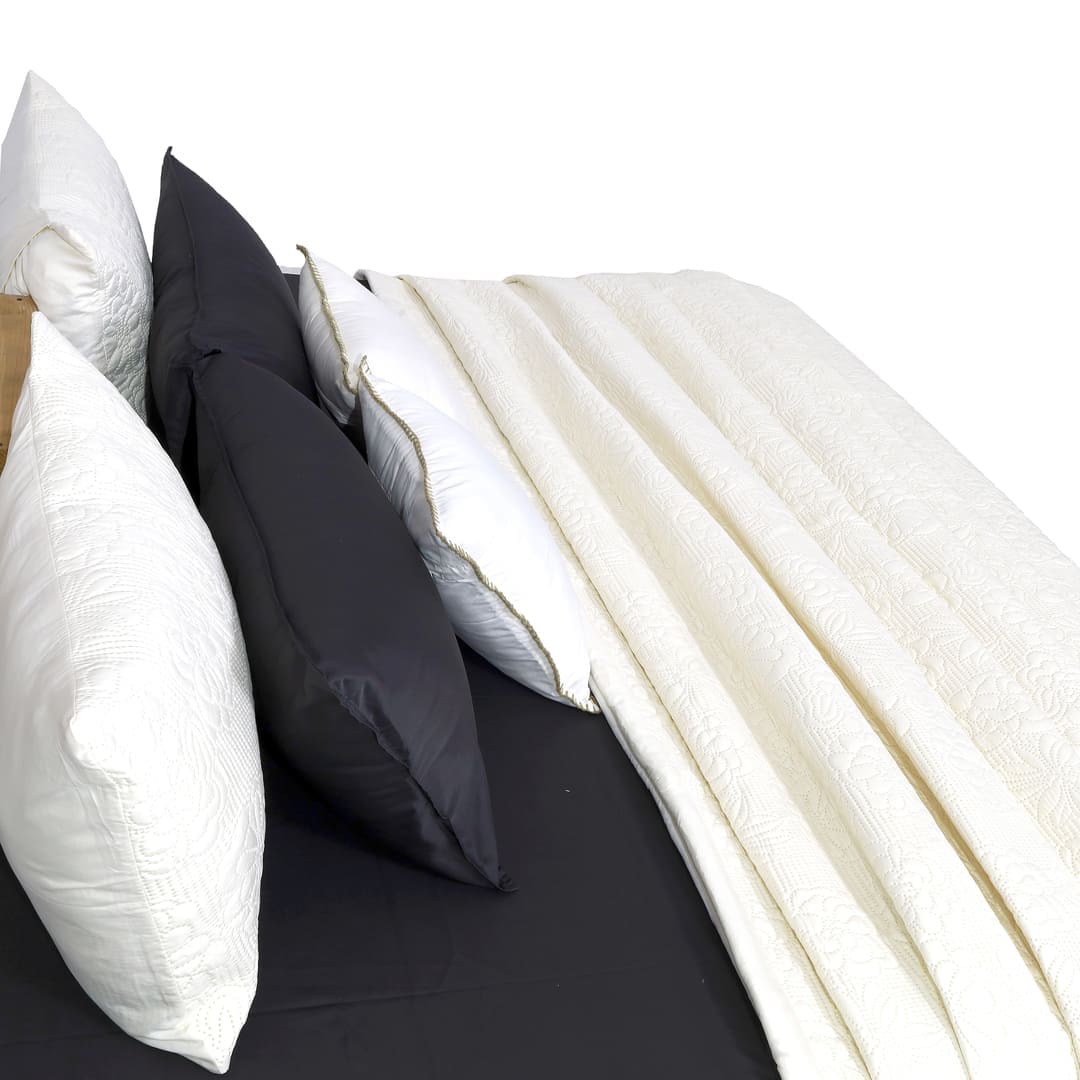 Zarf California King Size AC Comforters With 2 Pillow Cases & 2 Cushion Covers - Pearl