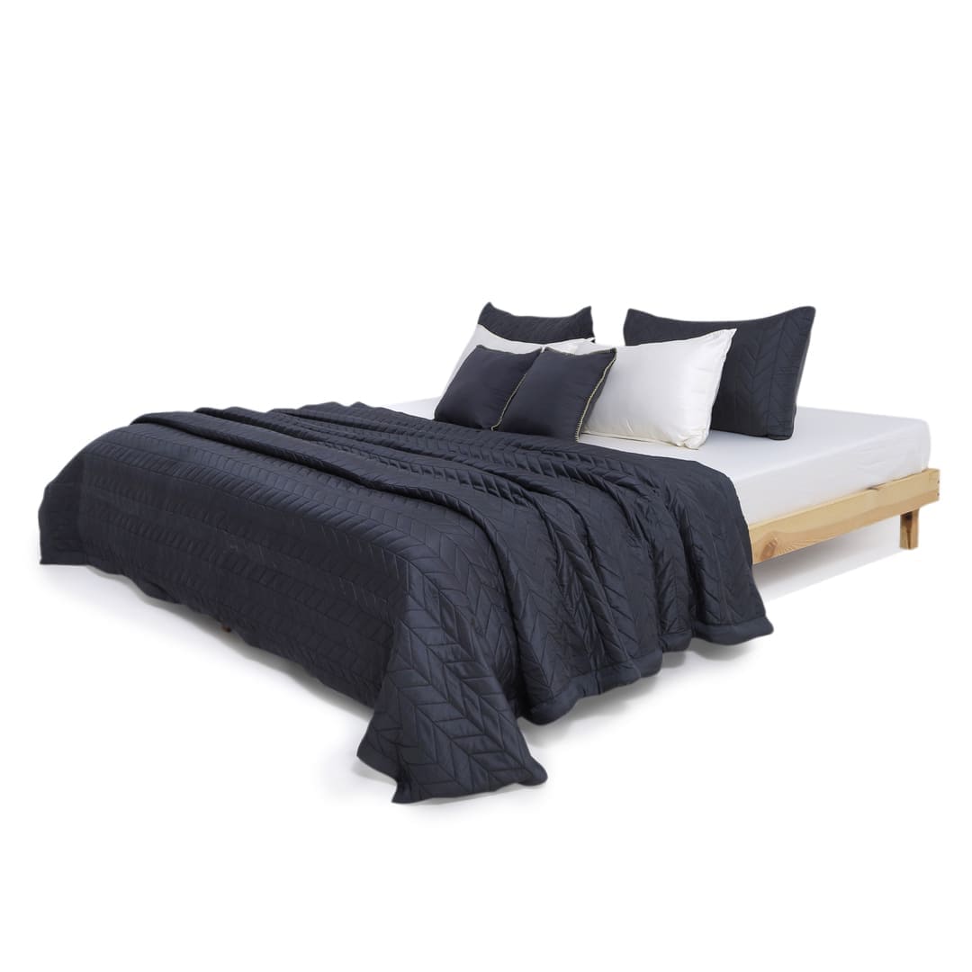Zarf California King Size AC Comforters With 2 Pillow Cases & 2 Cushion Covers - Dark Grey