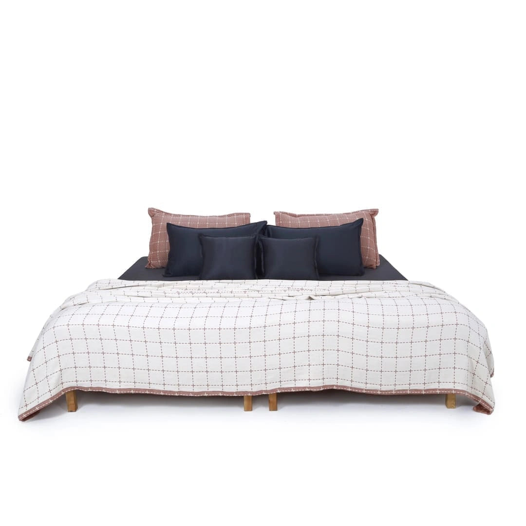 Zarf California King Size Plush Cotton AC Blanket With 2 Pillow Cases - Bloomist