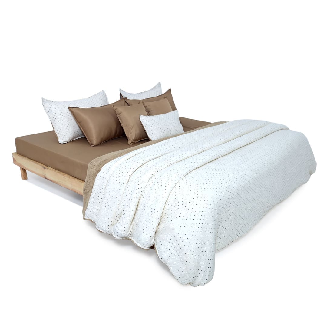 Zarf California King Size Reversible Quilt  With 2 pillowcases and 1 Breakfast Cushion cover - Dottie