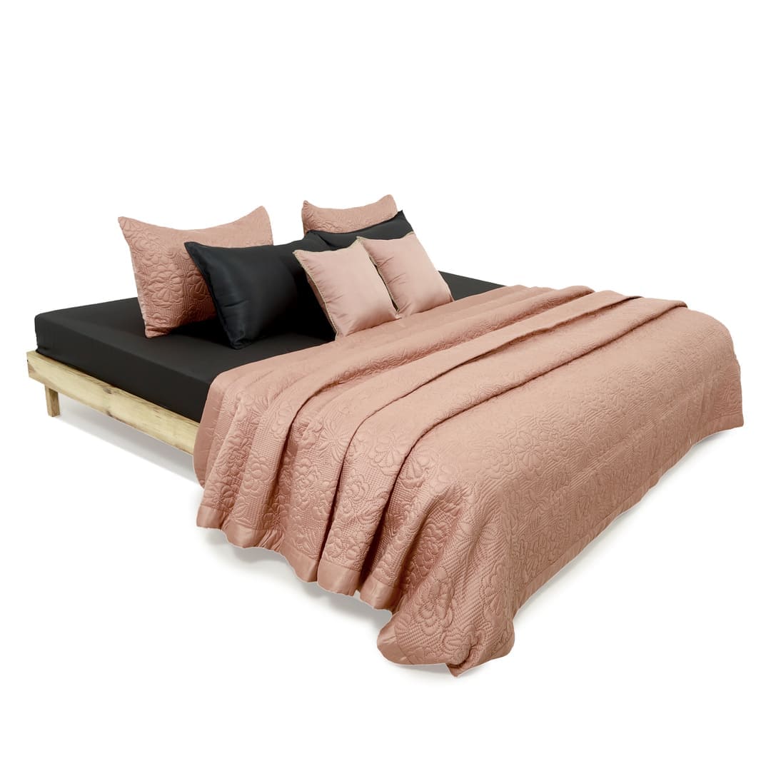 Zarf California King Size AC Comforter With 2 Pillow Cases & 2 Cushion Covers - Blush