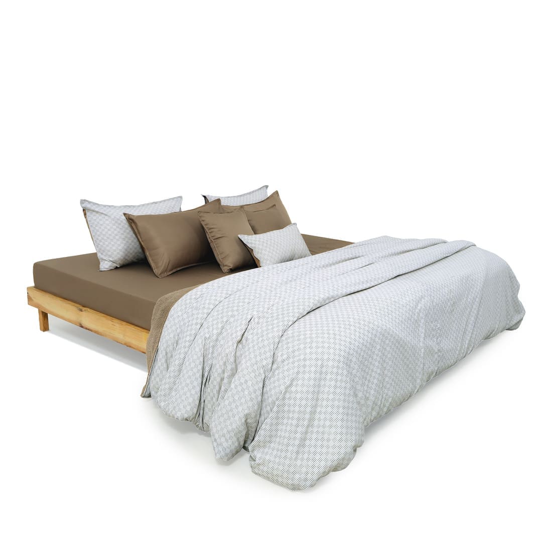 Zarf California King Size Reversible Quilt  With 2 pillowcases and 1 Breakfast Cushion cover (Limited edition) - Latte
