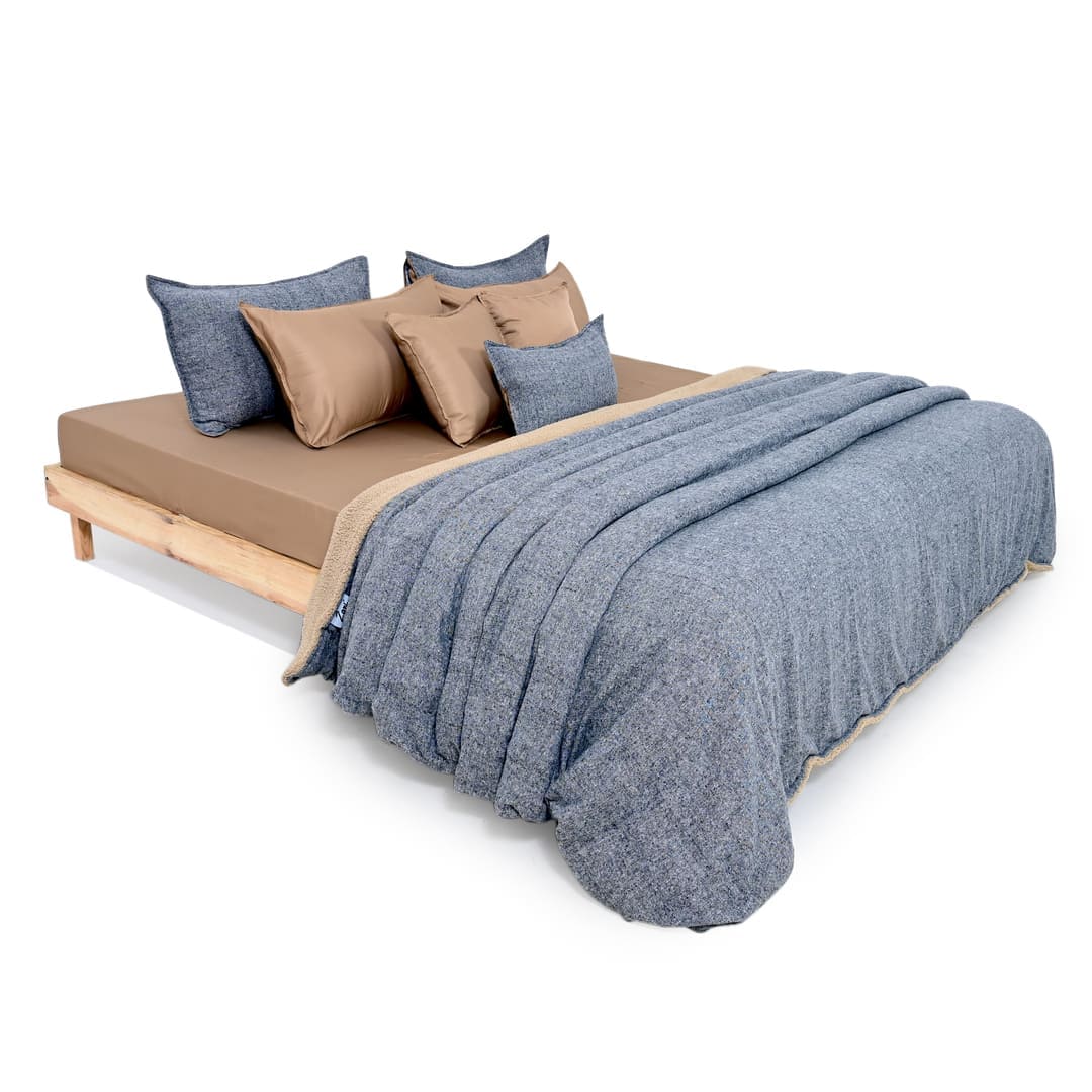 Zarf California King Size Reversible Quilt  With 2 pillowcases and 1 Breakfast Cushion cover - Fleck