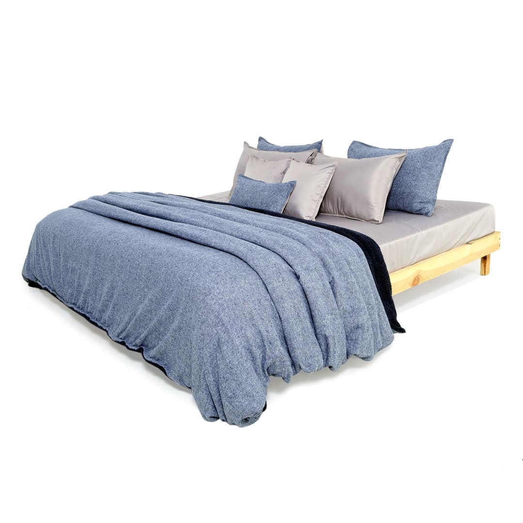 Zarf California King Size Reversible Quilt  With 2 pillowcases and 1 Breakfast Cushion cover - Harbour