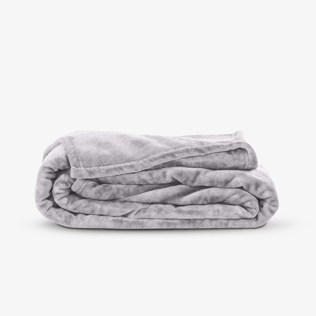 Zarf Ultra Soft All-Season Premium AC Blanket With Two Cushion Covers
