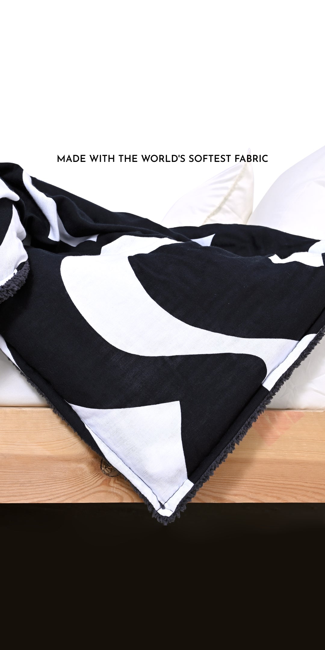 Zeries California King Size  Quilt With 2 Pillow Cases & 1 Cushion Covers - Axis