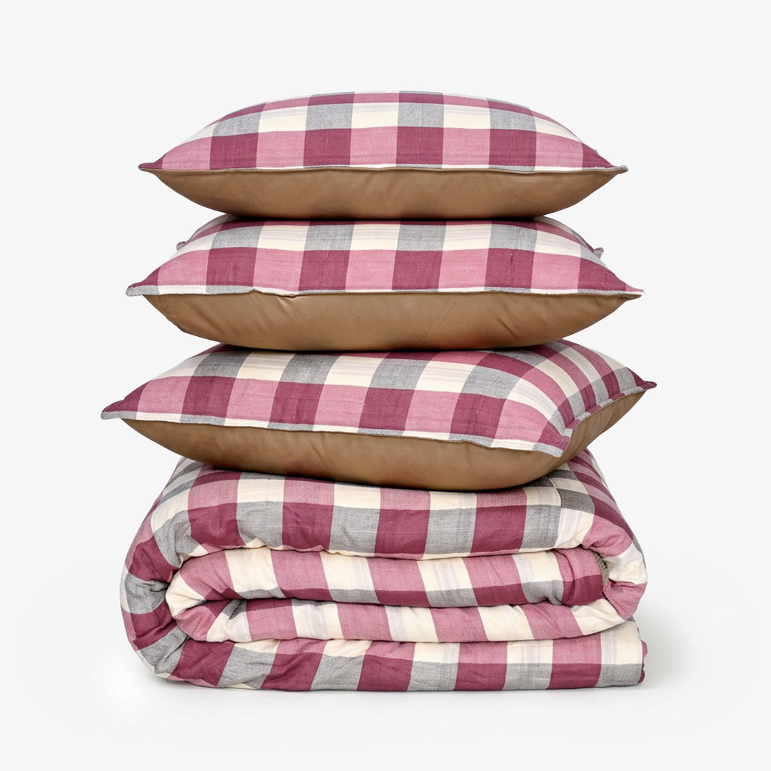 Zarf Reversible Quilt For Single Size Bed With 2 Pillow Covers and 1 Cushion Cover - Berrywood