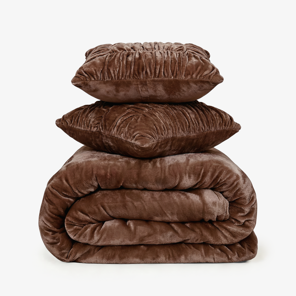 Zarf California King Size Reversible Quilt With 2 Cushion Covers - Cedar