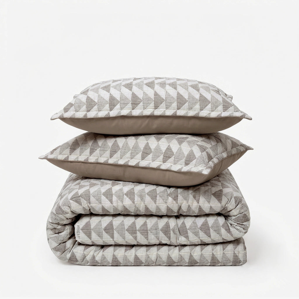 Zarf California King Size Plush Cotton AC Blanket With 2 Pillow Cases - Celestial Grey