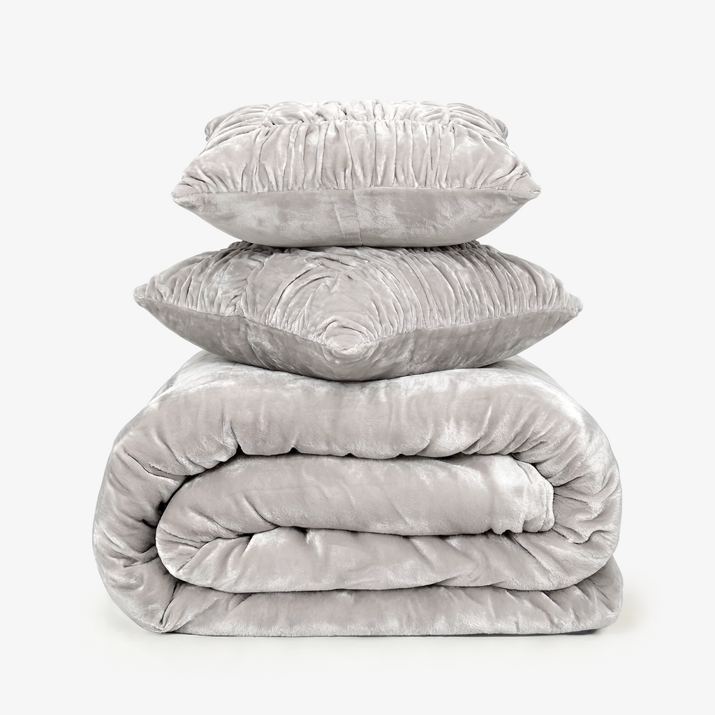 Zarf California King Size Reversible Quilt With 2 Cushion Covers - Chrome