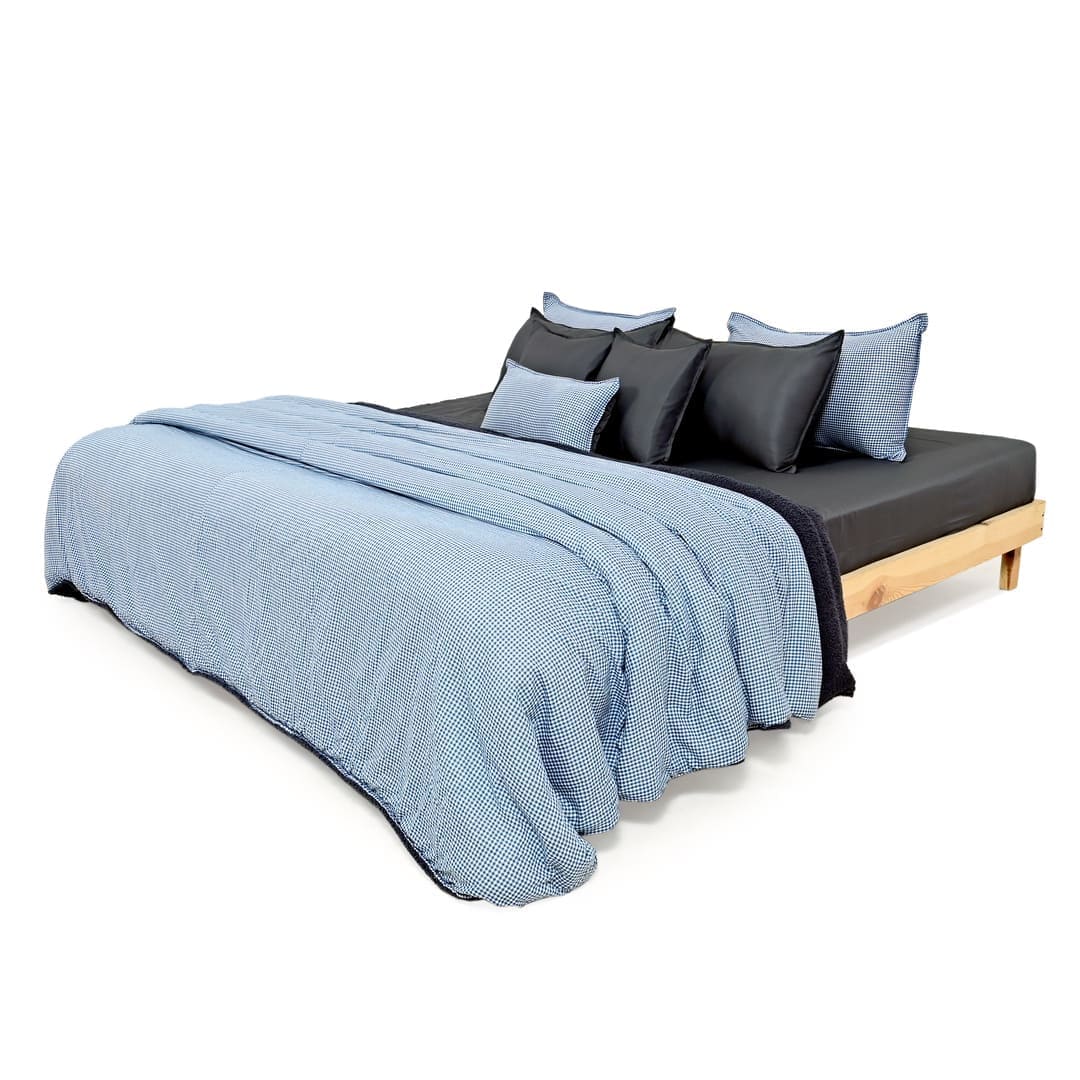 Zarf California King Size Reversible Quilt  With 2 pillowcases and 1 Breakfast Cushion cover - Gingham