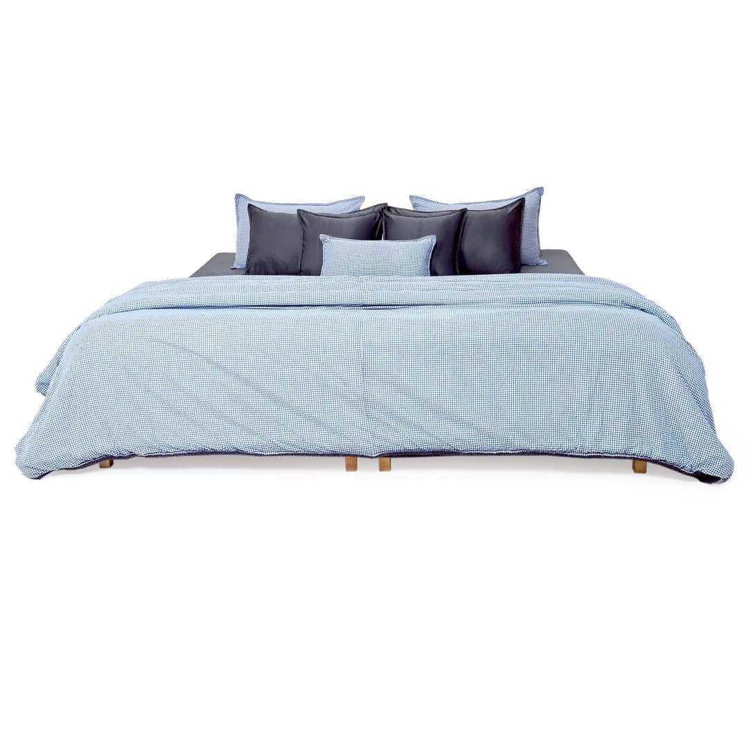 Zarf California King Size Reversible Quilt  With 2 pillowcases and 1 Breakfast Cushion cover - Gingham