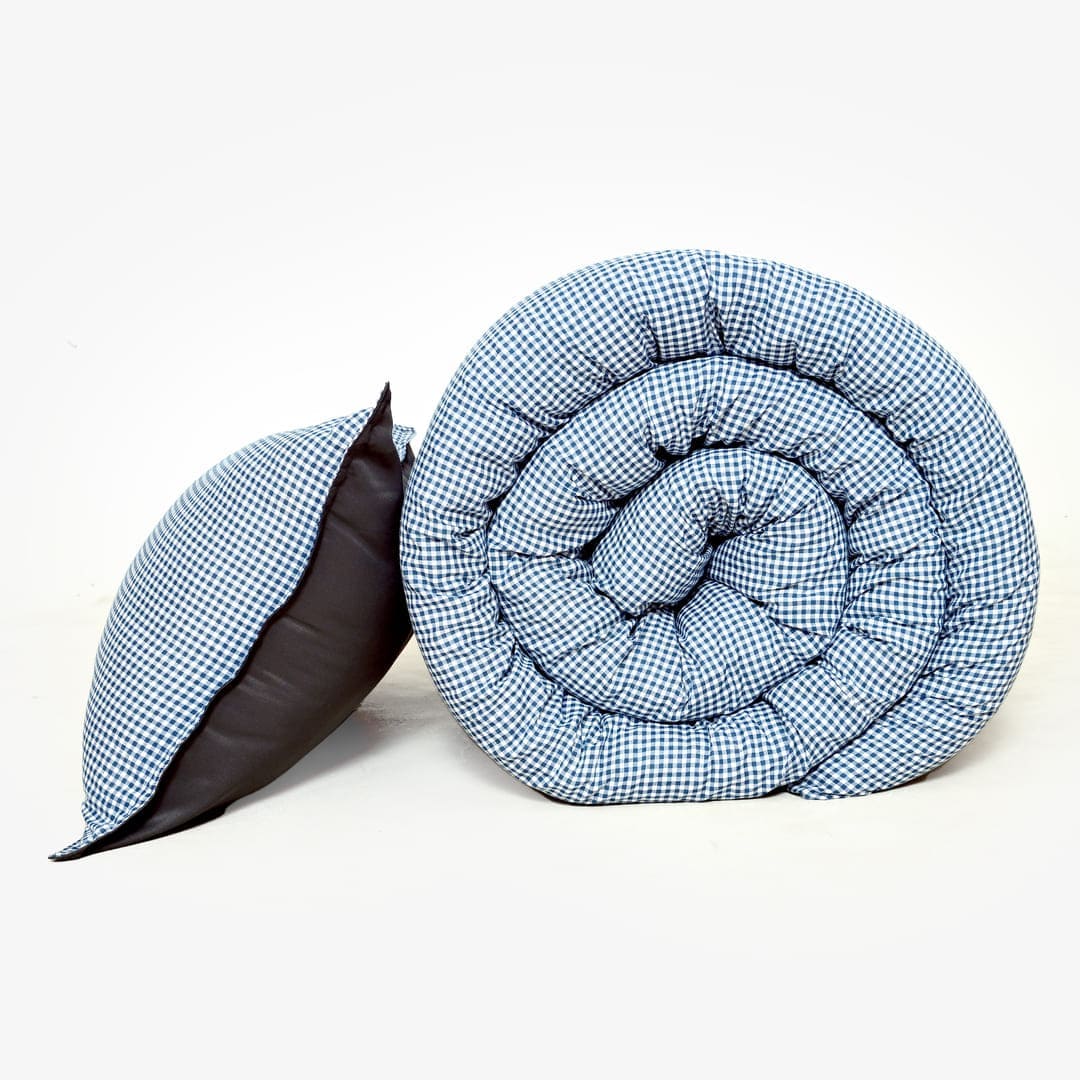 Zarf California King Size Reversible Quilt  With 2 pillowcases and 1 Breakfast Cushion cover - Gingham