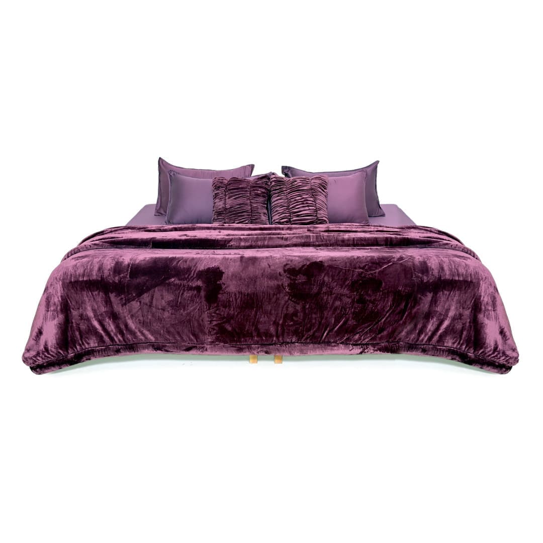 Zarf Ultra-Warm Luxury Winter Blanket With Two Cushion Covers - Amethyst