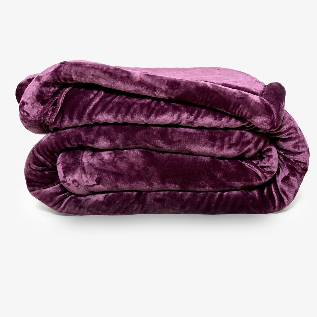 Zarf Ultra-Warm Luxury Winter Blanket With Two Cushion Covers - Amethyst