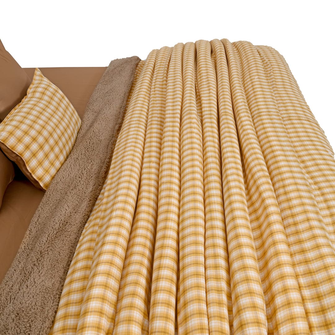 Zarf California King Size Reversible Quilt  With 2 pillowcases and 1 Breakfast Cushion cover - Maple