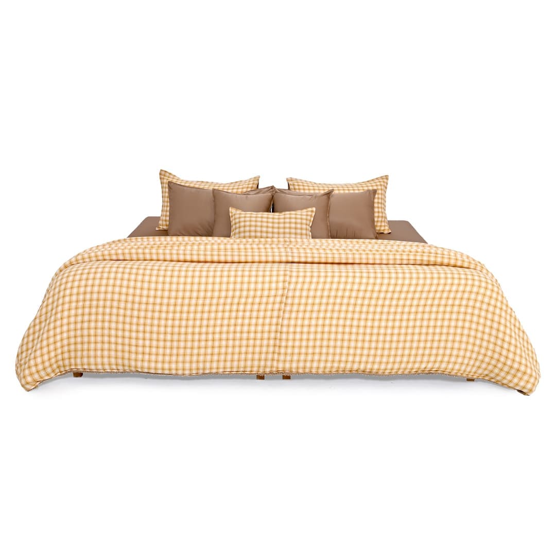Zarf California King Size Reversible Quilt  With 2 pillowcases and 1 Breakfast Cushion cover - Maple