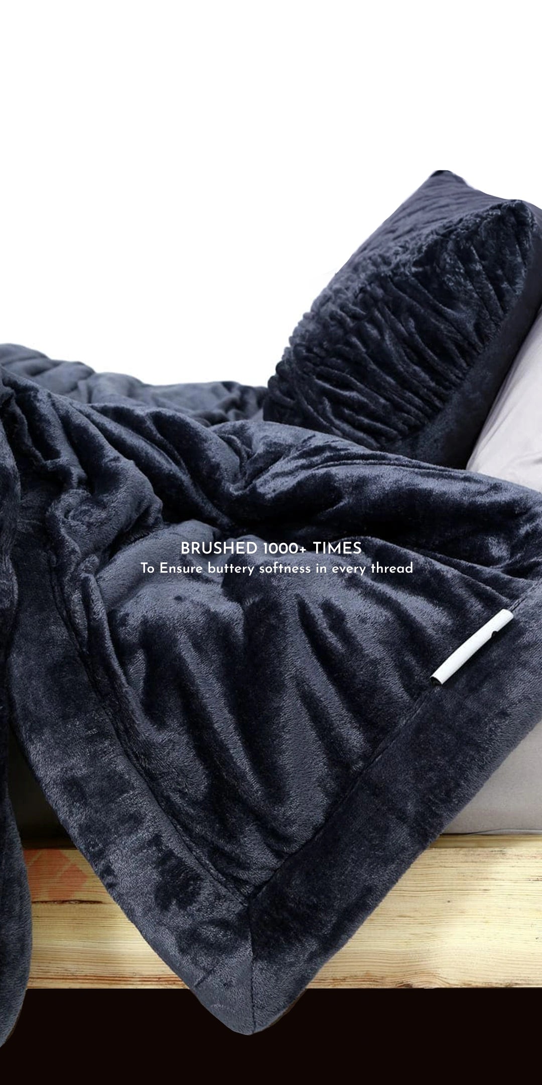 Zarf Ultra-Warm Luxury Winter Blanket With Two Cushion Covers - Ebony