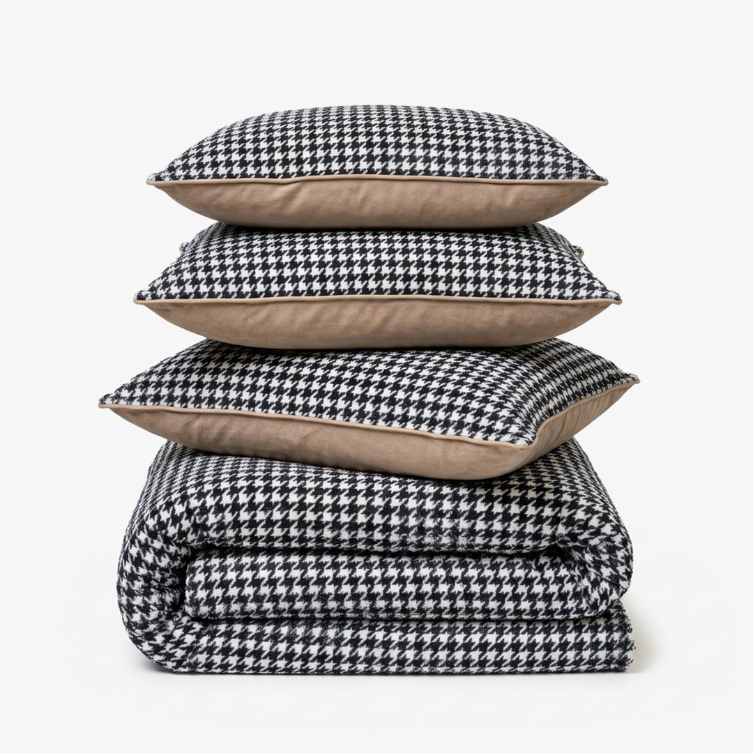 Zarf Reversible Quilt For Single Size Bed With 2 Pillow Covers and 1 Cushion Cover - Houndstooth
