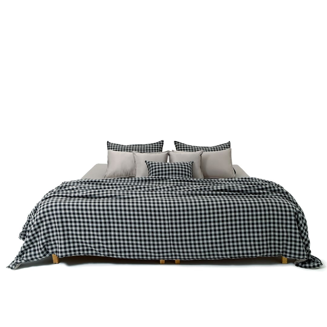 AC Comforter With 2 Pillow Cases and 1 Breakfast Pillow - Twilight