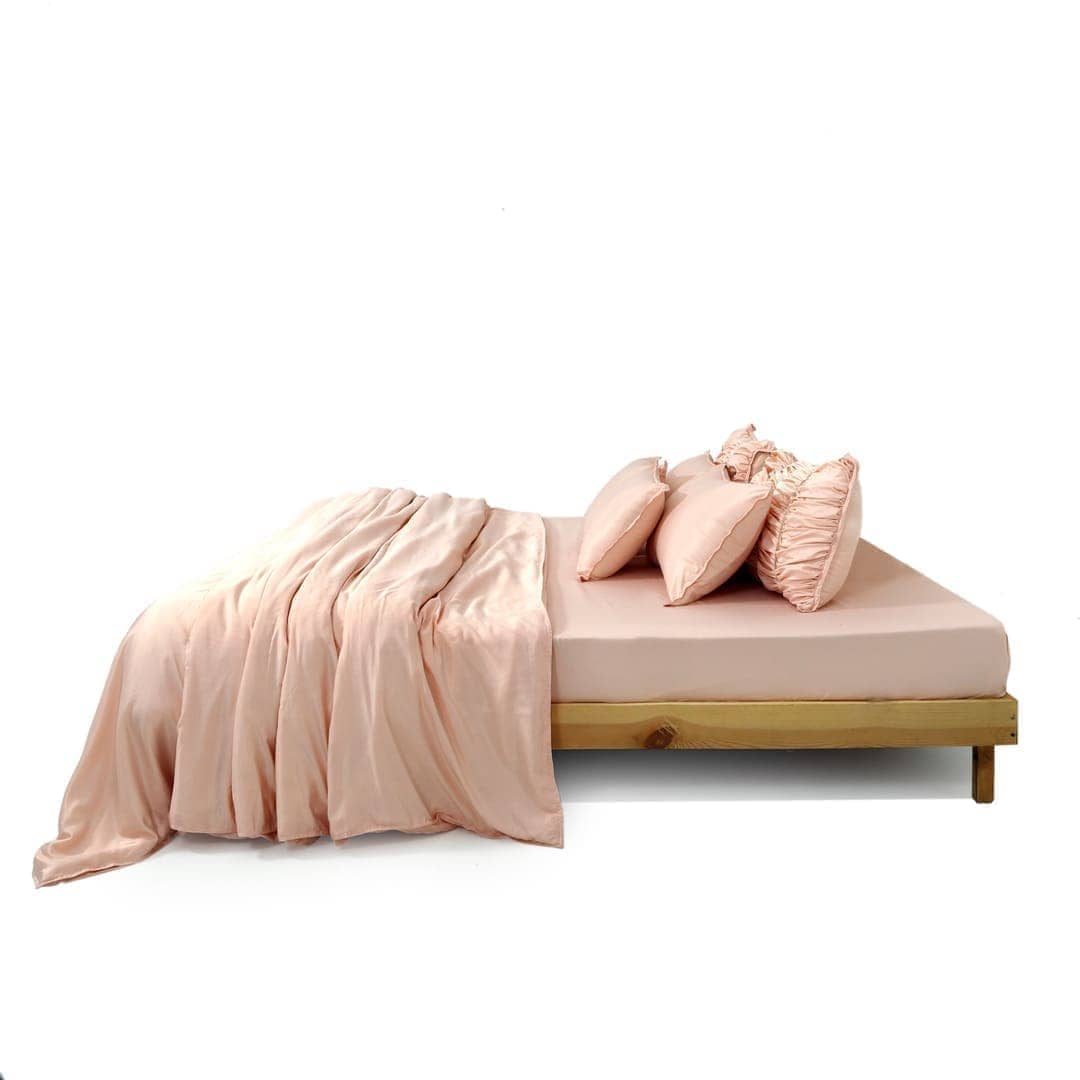 ZARF Italian Staple Weave Bedsheet With 2 Designer Pillow Cases, 2 Solid Pillowcases & 2 Cushion Covers - Dahlia