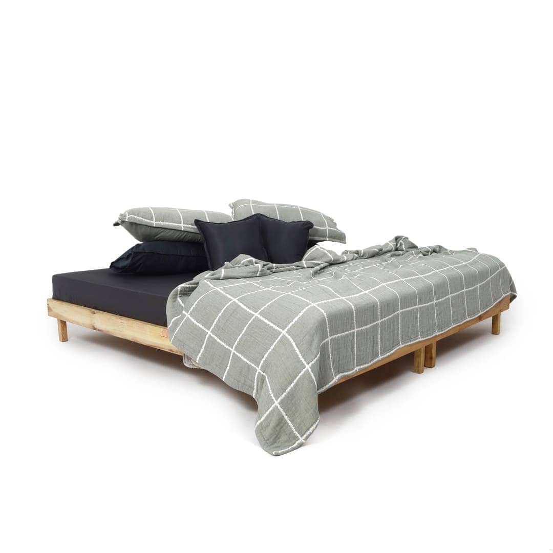 Zarf California King Size Plush Cotton AC Blanket With 2 Pillow Cases - Moonstone