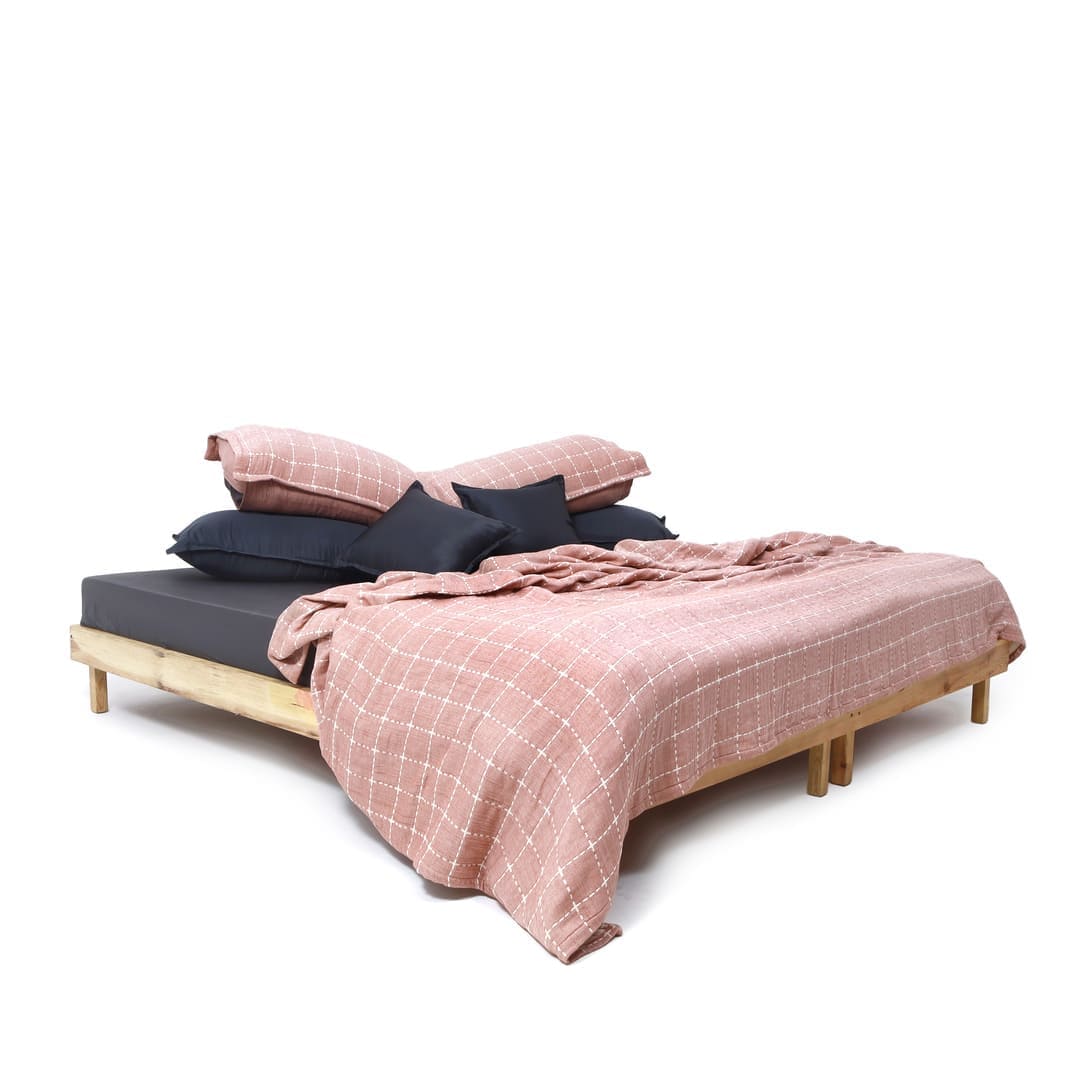 Zarf California King Size Plush Cotton AC Blanket With 2 Pillow Cases - Bloomist