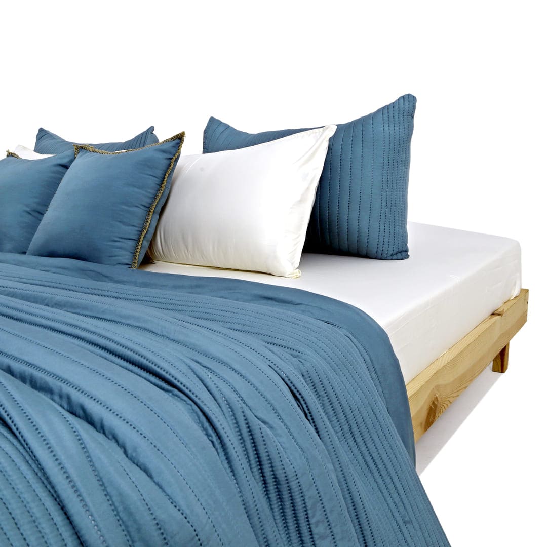 Zarf California King Size AC Comforters With 2 Pillow Cases & 2 Cushion Covers - Teal