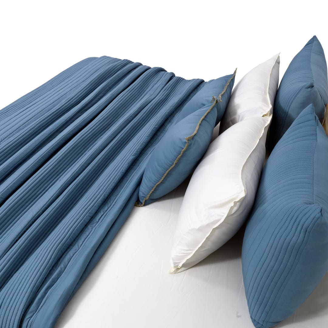Zarf California King Size AC Comforters With 2 Pillow Cases & 2 Cushion Covers - Teal