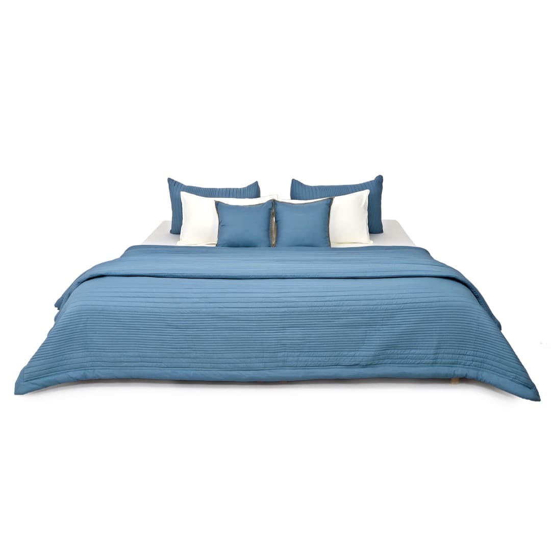 Zarf California King Size AC Comforters With 2 Pillow Cases & 2 Cushion Covers - Teal