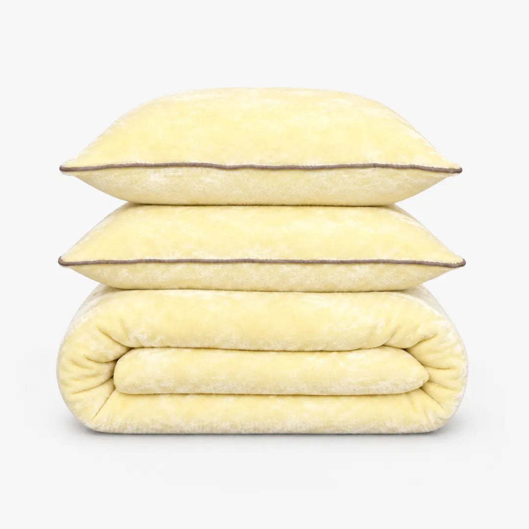 Zarf All-Season Premium AC Blanket With Two Cushion Covers - Magnolia