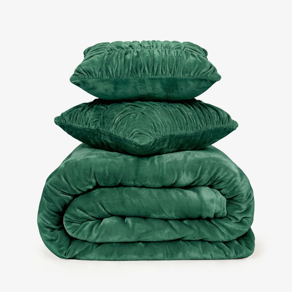 Zarf Ultra-Warm Luxury Winter Blanket With Two Cushion Covers - Meadow