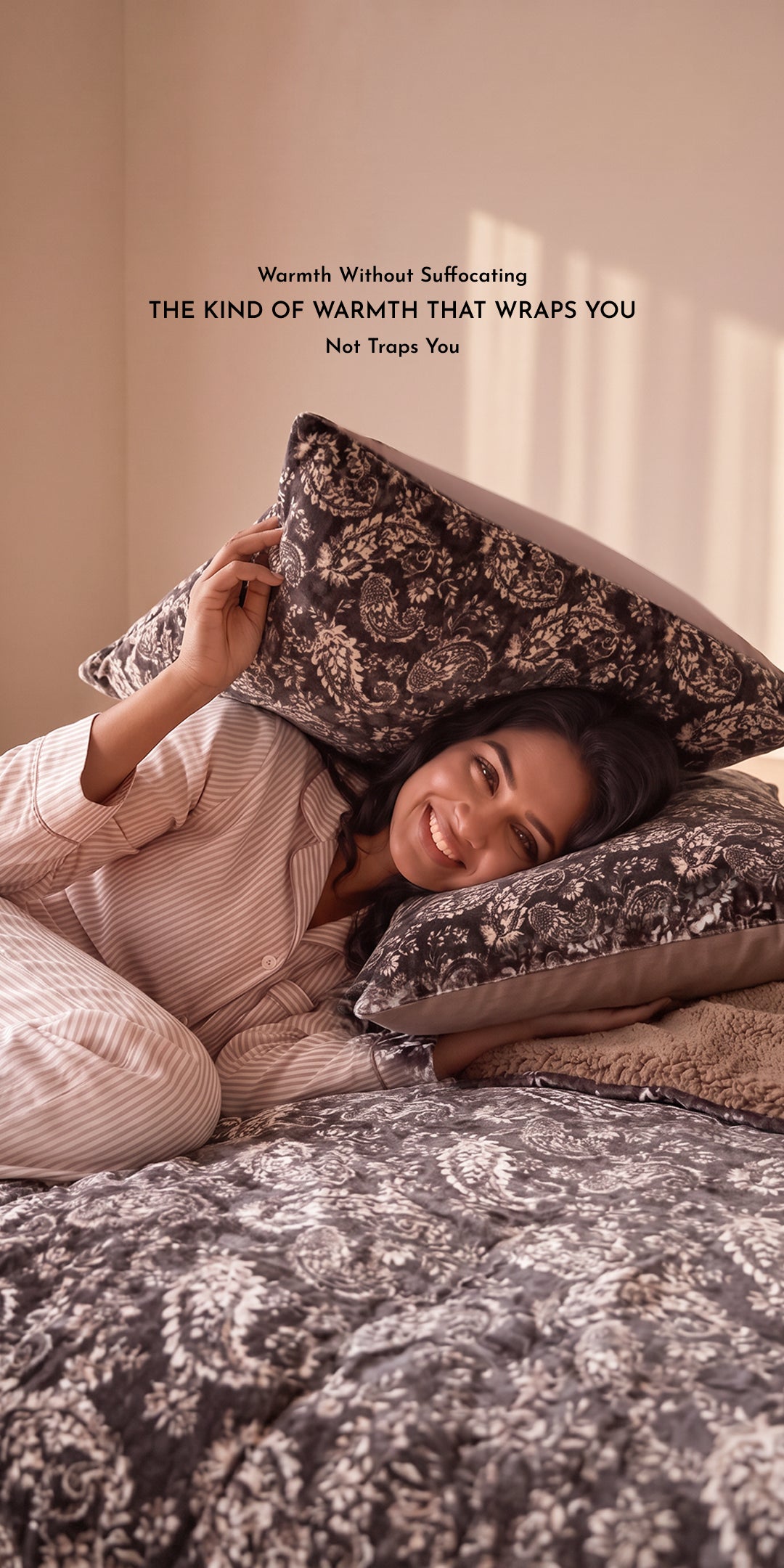 Zarf Reversible Quilt For Single Size Bed With 2 Pillow Covers and 1 Cushion Cover - Paisley