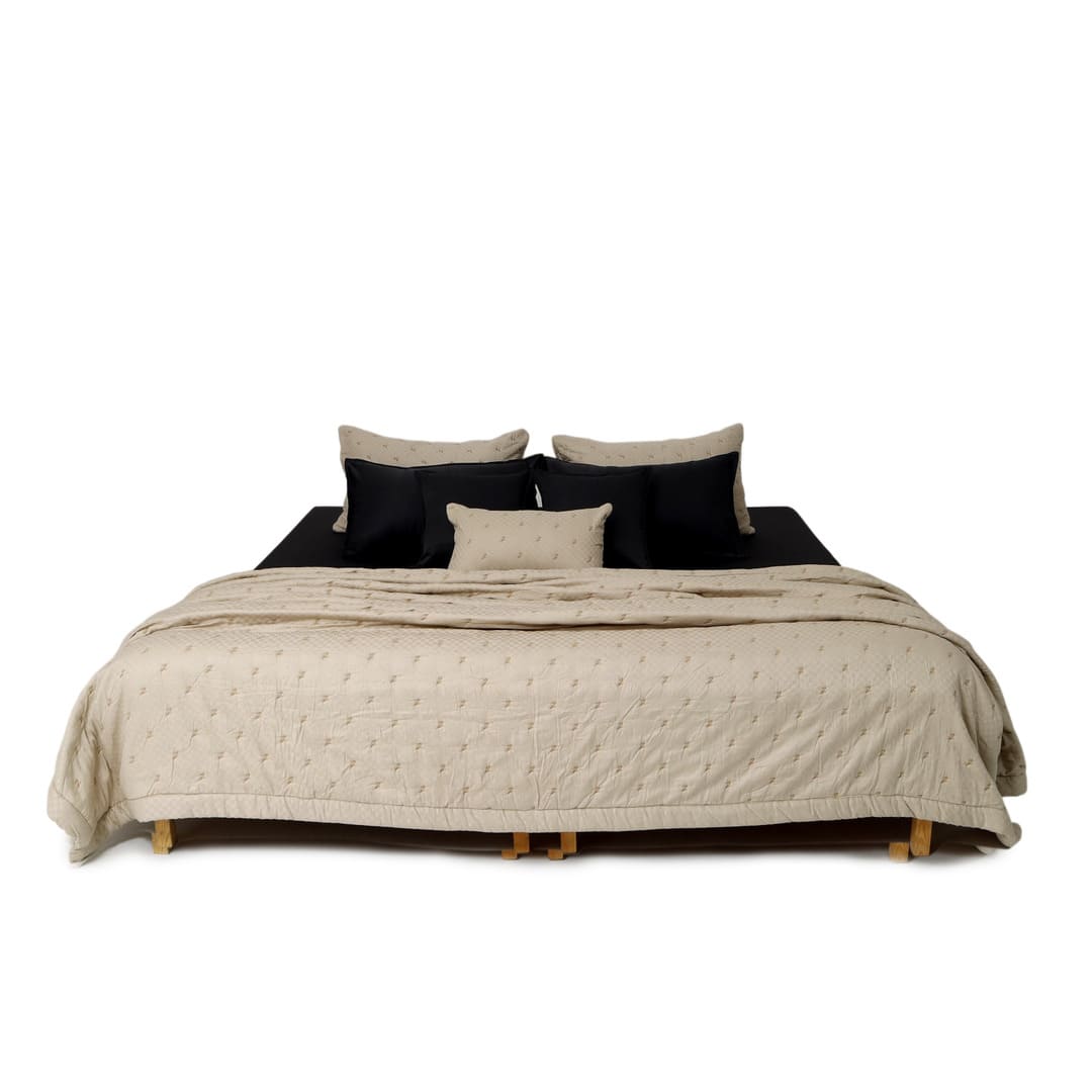 Zarf Luxe Comforter With 2 Pillow Cases and 1 Breakfast Pillow - Sterling