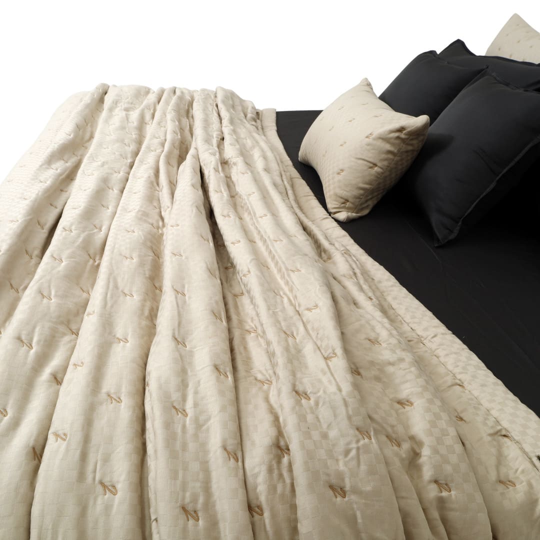 Zarf Luxe Comforter With 2 Pillow Cases and 1 Breakfast Pillow - Sterling