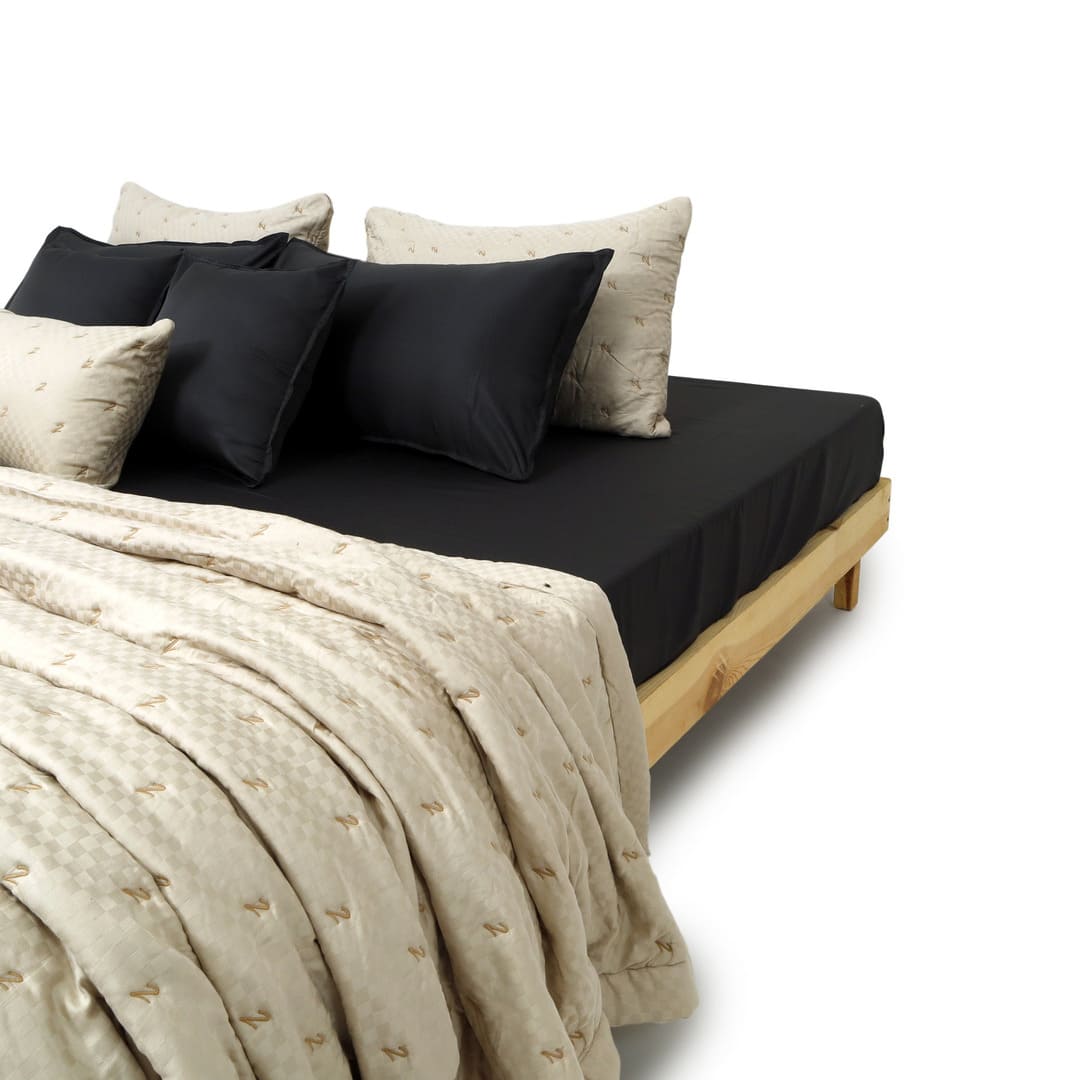 Zarf Luxe Comforter With 2 Pillow Cases and 1 Breakfast Pillow - Sterling
