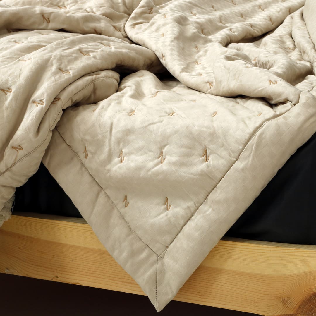 Zarf Luxe Comforter With 2 Pillow Cases and 1 Breakfast Pillow - Sterling