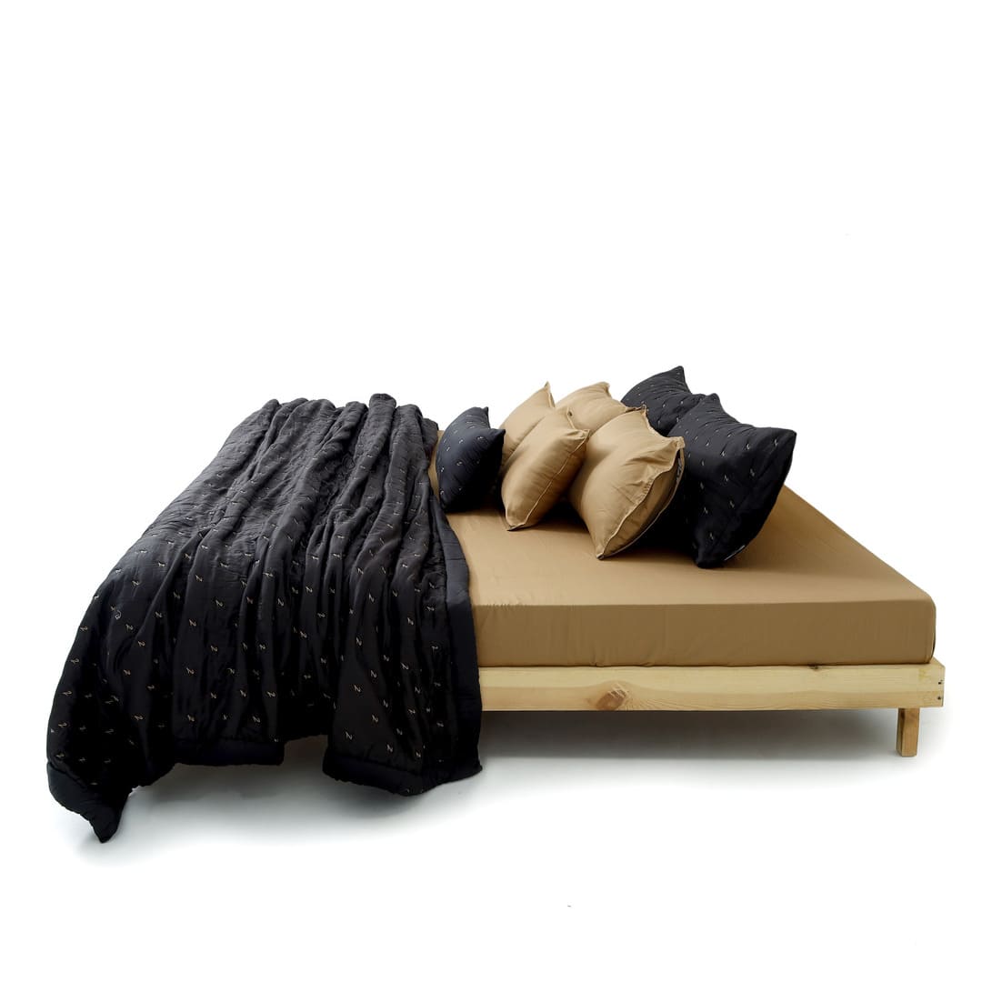 Zarf Luxe Comforter With 2 Pillow Cases and 1 Breakfast Pillow - Golden Eclipse