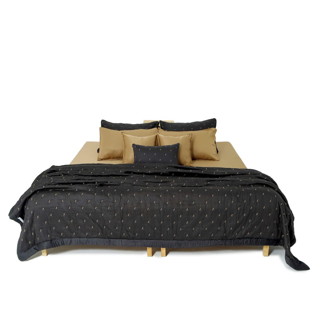 Zarf Luxe Comforter With 2 Pillow Cases and 1 Breakfast Pillow - Golden Eclipse