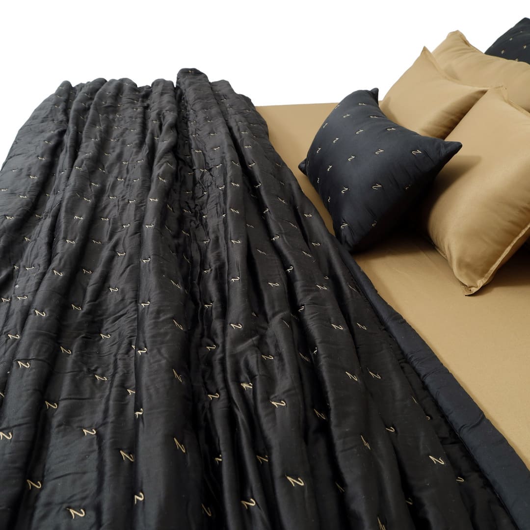 Zarf Luxe Comforter With 2 Pillow Cases and 1 Breakfast Pillow - Golden Eclipse