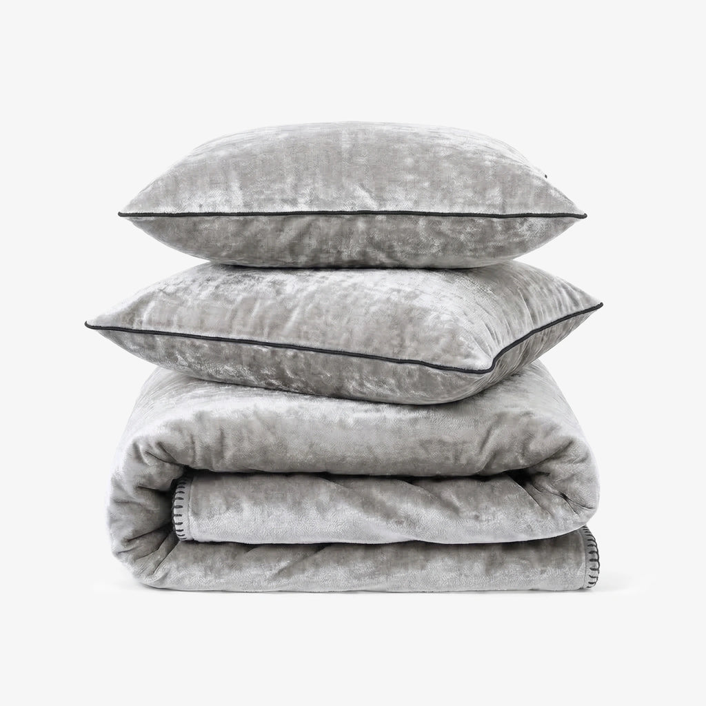 Zarf All-Season Premium AC Blanket With Two Cushion Covers - Ash Grey